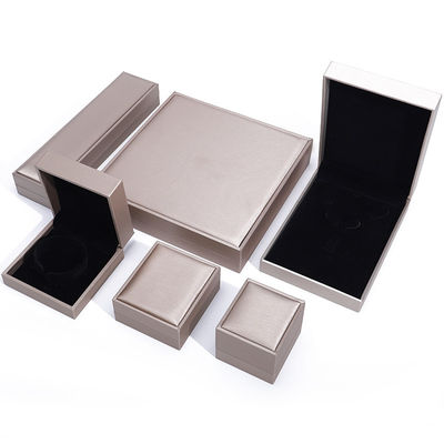 Mua Hộp đồ trang sức bằng da giả hình vuông hạt, hộp bao bì đồ trang sức đục đẹp OEM online manufacture