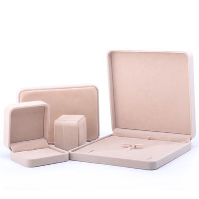 Phụ kiện bán buôn sản xuất hign cuối đồ trang sức hộp đóng gói logo tùy chỉnh cá nhân vòng cổ cao cấp vòng đeo tai nhẫn đóng gói nhung Beige hộp trang sức
