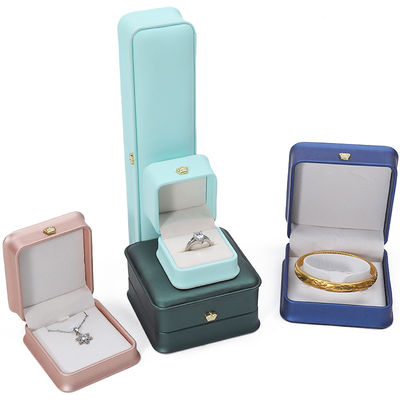Nhãn hiệu tùy chỉnh hộp đồ trang sức da PU cho vòng đeo tay vương miện vòng đeo cổ vòng đóng gói