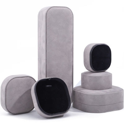 Chiếc hộp đồ trang sức cao cấp với nắp và nền chất lượng cao hộp đồ trang sức nhung màu xám với logo