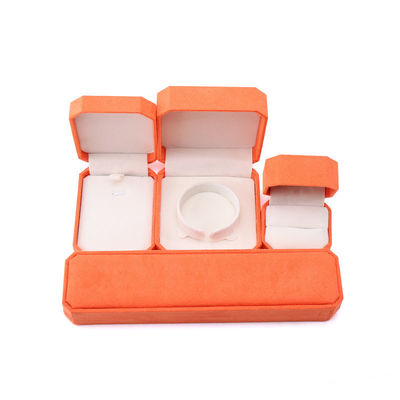 Hộp trang sức màu cam hoàn hảo để lưu trữ bộ sưu tập trang sức của bạn