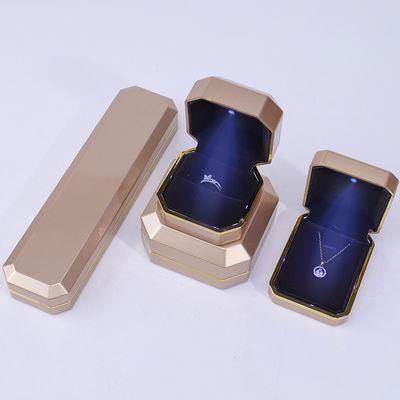 Hộp đồ trang sức nhung nhựa hình tám góc hình tròn