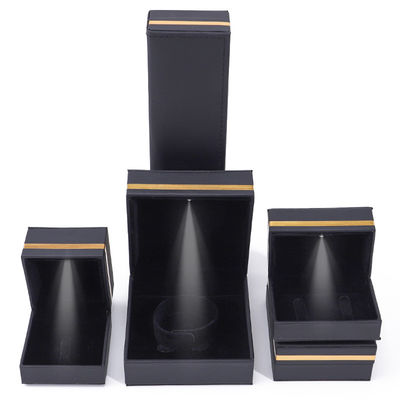 Black Jewelry Box đèn LED cho vòng tay Deluxe với kích thước tùy chỉnh và phong cách mới nhất