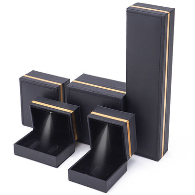 Black Jewelry Box đèn LED cho vòng tay Deluxe với kích thước tùy chỉnh và phong cách mới nhất