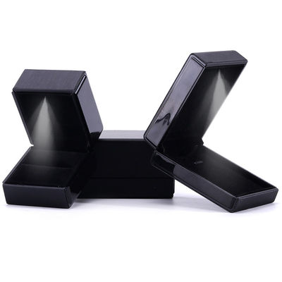Hộp đồ trang sức màu đen làm bằng tay đèn LED cho bao bì da logo tùy chỉnh của Hanhong