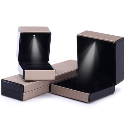 9*9*5cm hình chữ nhật Hanhong Custom Gold Necklace Bracelet and Ring LED Jewelry Packaging Box