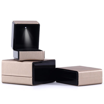 9*9*5cm hình chữ nhật Hanhong Custom Gold Necklace Bracelet and Ring LED Jewelry Packaging Box