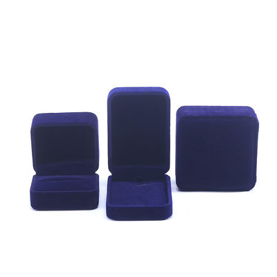 Trung Quốc Sản xuất bán buôn cao cấp Hộp đựng vòng cổ nhẫn thủ công Bao bì trang sức Tùy chỉnh logo Hộp đựng trang sức vuông nhung lụa xanh sang trọng