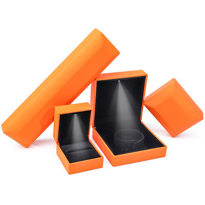 Mua Đơn vị hóa kích thước thủ công màu cam LED Ring Box trang sức cho Logo tùy chỉnh và ánh sáng trắng online manufacture
