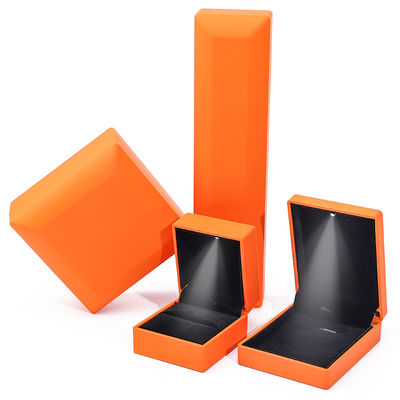 Đơn vị hóa kích thước thủ công màu cam LED Ring Box trang sức cho Logo tùy chỉnh và ánh sáng trắng