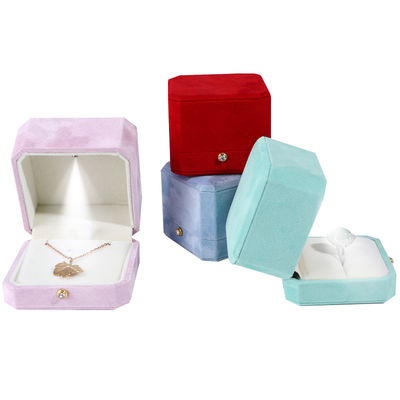 Hanhong Custom Rings Quá trình đóng gói hộp đồ trang sức với kích thước tùy chỉnh và logo của khách hàng