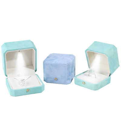 Hanhong Custom Rings Quá trình đóng gói hộp đồ trang sức với kích thước tùy chỉnh và logo của khách hàng