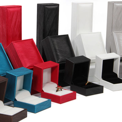 Nhãn hiệu tùy chỉnh in hộp nhẫn Hanhong 2022 Black Lining PU Da đồ trang sức gói