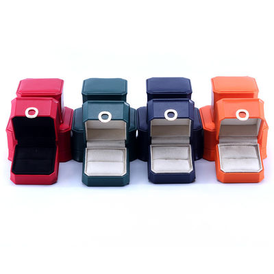 11*11*5.5cm thiết kế vòng màu tùy chỉnh hộp đồ trang sức da PU cho vòng đeo cổ
