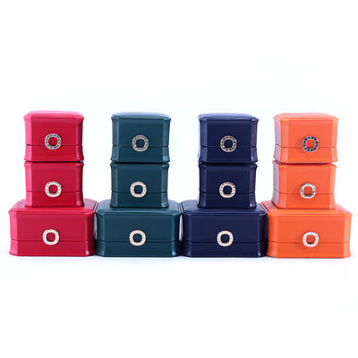 11*11*5.5cm thiết kế vòng màu tùy chỉnh hộp đồ trang sức da PU cho vòng đeo cổ