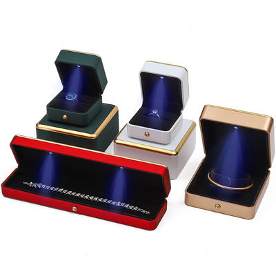 Mua Tùy chỉnh Gold Trim LED đồ trang sức Box tổ chức cho vòng đeo tay vòng cổ nhẫn online manufacture