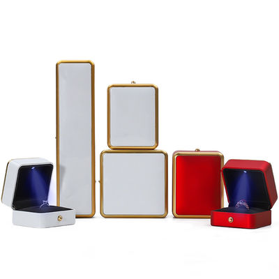Tùy chỉnh Gold Trim LED đồ trang sức Box tổ chức cho vòng đeo tay vòng cổ nhẫn