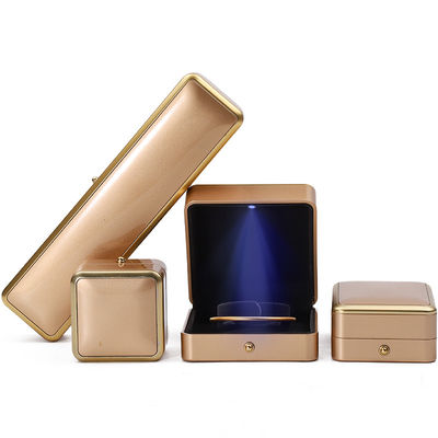 Nhãn hiệu tùy chỉnh Light Gold LED Box đồ trang sức cho vòng đeo tay vòng cổ tai đeo vòng đeo