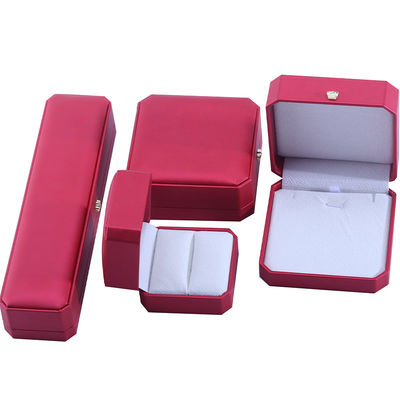 Hình chữ nhật mới nhất Hanhong Custom Đỏ PU da vòng đeo tay hộp đóng gói để lưu trữ đồ trang sức