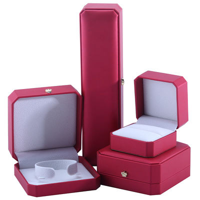 Hình chữ nhật mới nhất Hanhong Custom Đỏ PU da vòng đeo tay hộp đóng gói để lưu trữ đồ trang sức