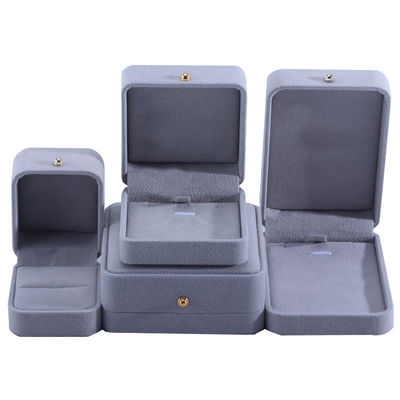 Mua Hot Stamping Logo Velvet Jewelry Box for Necklace Chiếc đeo tay và nhẫn 9*9*3.5cm online manufacture