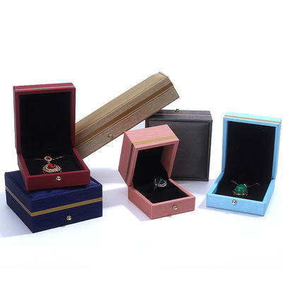 Nhãn hiệu tùy chỉnh hộp đồ trang sức da PU cho nhẫn cưới vòng cổ vòng tay từ Hanhong
