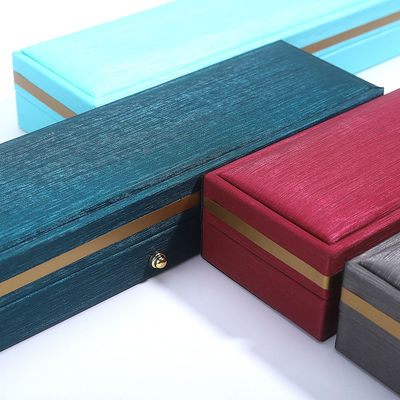 Nhãn hiệu tùy chỉnh hộp đồ trang sức da PU cho nhẫn cưới vòng cổ vòng tay từ Hanhong