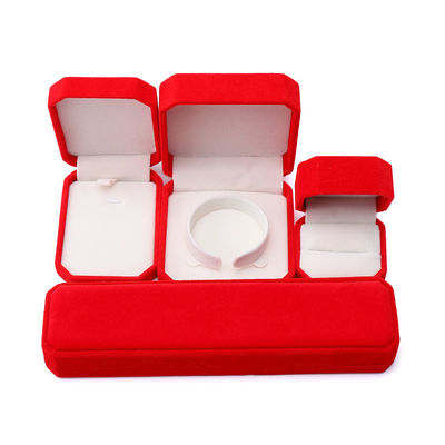 Bao bì đồ trang sức Flannelette đỏ hộp kích thước tùy chỉnh cho vòng đeo cổ và nhẫn