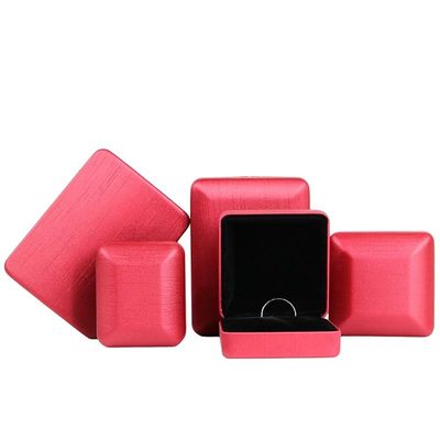 Hộp đồ trang sức da PU màu đỏ cho nhẫn và bộ tùy chỉnh vật liệu sắt thiết kế Hanhong