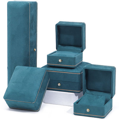 Sản xuất bán buôn Hòa trang Ánh đeo tay cao cấp tùy chỉnh Chiếc đeo tay Ánh đeo tai Nhẫn Đồ trang sức gói Nhựa màu xanh nhung Hộp trang sức với logo