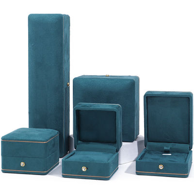 Sản xuất bán buôn Hòa trang Ánh đeo tay cao cấp tùy chỉnh Chiếc đeo tay Ánh đeo tai Nhẫn Đồ trang sức gói Nhựa màu xanh nhung Hộp trang sức với logo