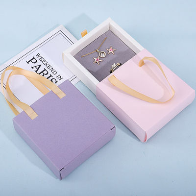 Hộp đóng gói quà tặng bằng giấy bìa mỏng kín đáo với túi Tote để lưu trữ
