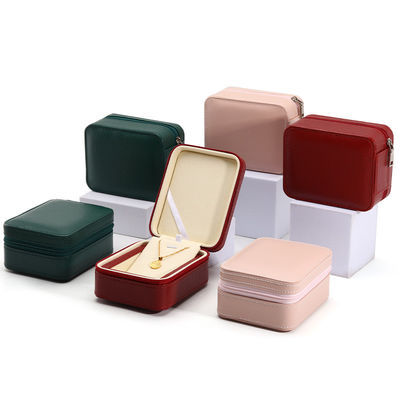 Bao bì hộp đồ trang sức có kích thước tùy chỉnh với niềng dày bên trong