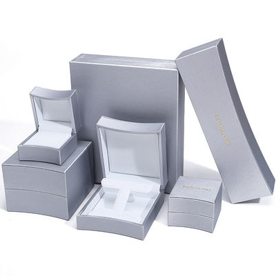 Bàn đồ trang sức bằng da PU hình cung bằng bạc Lưu trữ sang trọng