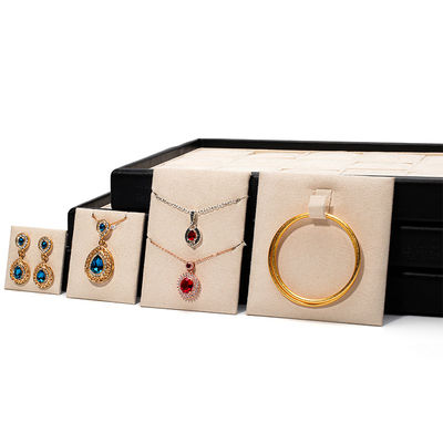 Multi Compartments PU Da đồ trang sức Display Tray Soft Lining Exhibition Props