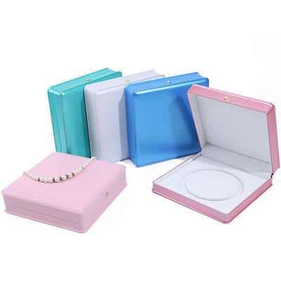 Nhấp nhẹ Macaron màu nhựa hạt ngọc trai vòng cổ hộp lưu trữ đồ trang sức bao bì