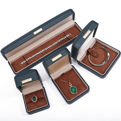 Handy Convex Roof Fake Leather Luxury Jewelry Box Package với trang trí thanh vàng
