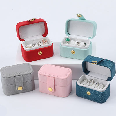 Mini PU Da tai Stud nhẫn Cổ lưu trữ Hộp trang sức với nút đóng