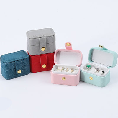 Mini PU Da tai Stud nhẫn Cổ lưu trữ Hộp trang sức với nút đóng