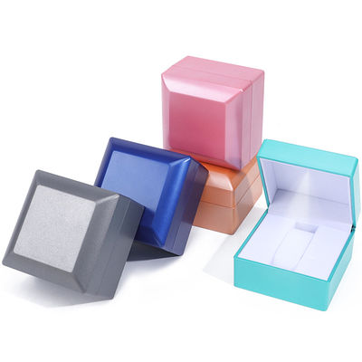 Sản xuất thủ công Mini Watch tuyệt đẹp Bao bì sang trọng Hộp bảo vệ Hộp nhọn dành cho nam giới