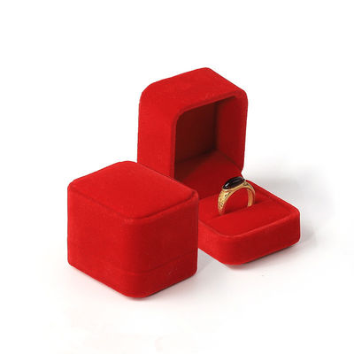Hàng bán buôn tùy chỉnh đồ trang sức sang trọng hộp nhẫn đôi logo tùy chỉnh cá nhân Velvet Red đồ trang sức đính hôn nhẫn hộp đóng gói