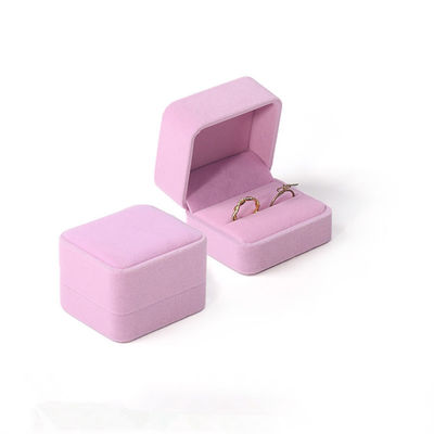 Mua Hàng hóa bán buôn tùy chỉnh đồ trang sức sang trọng hộp nhẫn đôi logo tùy chỉnh màu hồng nhung đồ trang sức đính hôn nhẫn hộp đóng gói online manufacture