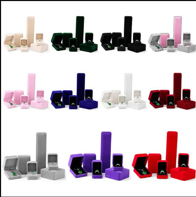 Hộp đựng trang sức nhung hồng vuông, hộp lật đựng nhẫn cưới