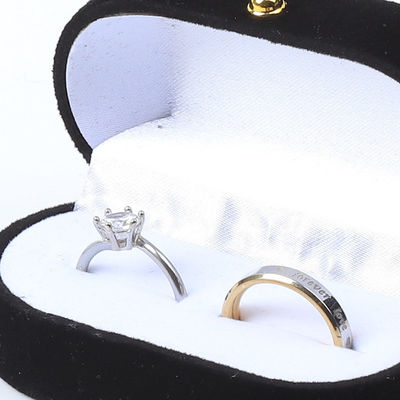 Cá nhân hóa tùy chỉnh Black Velvet đồ trang sức đóng gói đám cưới đính hôn Nhẫn đôi hộp đồ trang sức sang trọng
