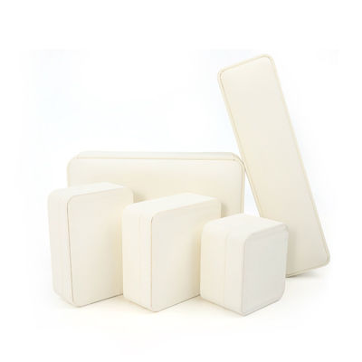 Hộp đựng trang sức da trắng hình vuông thủ công OEM ODM cho bao bì vòng cổ, vòng tay, bông tai, nhẫn