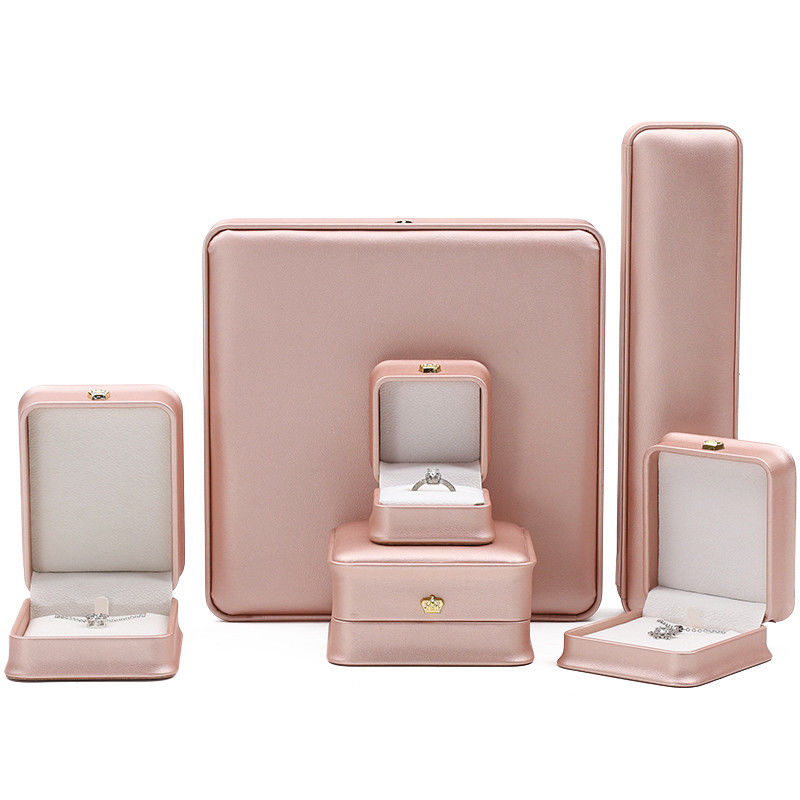 Nhãn hiệu tùy chỉnh hộp trang sức Hoa hồng vàng Da vương miện thiết kế cho nhẫn Bắt tai và vòng cổ