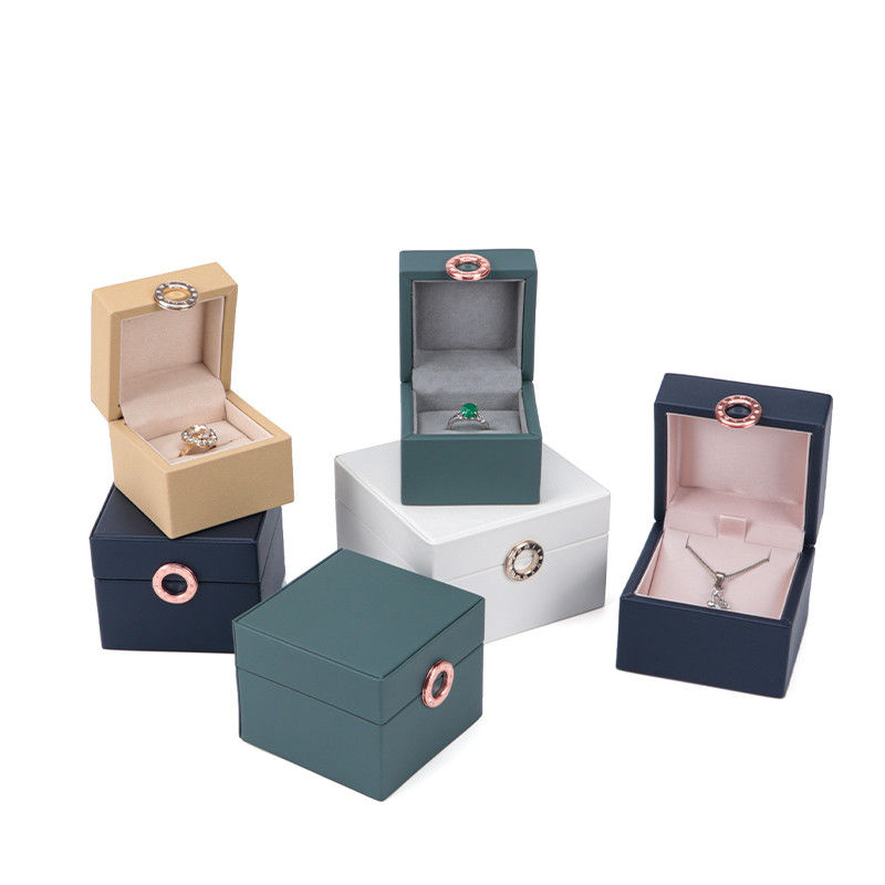 Bao bì đồ trang sức Hanhong Four-Leaf Clover Luxury PU Da Ring Box với Logo tùy chỉnh