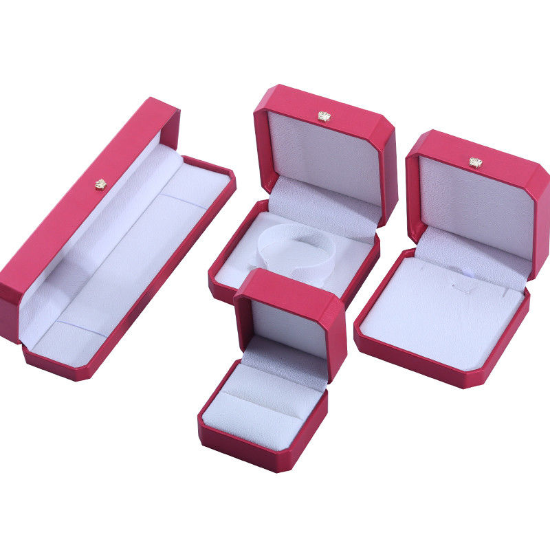 Hình chữ nhật mới nhất Hanhong Custom Đỏ PU da vòng đeo tay hộp đóng gói để lưu trữ đồ trang sức