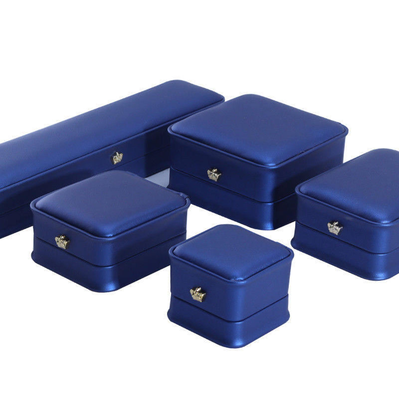 Logo tùy chỉnh PU Da Vương miện thiết kế hộp trang sức Set cho vòng đeo cổ tay màu xanh dương