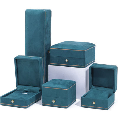 Sản xuất bán buôn Hòa trang Ánh đeo tay cao cấp tùy chỉnh Chiếc đeo tay Ánh đeo tai Nhẫn Đồ trang sức gói Nhựa màu xanh nhung Hộp trang sức với logo